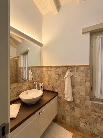 Akdeniz Tarzı Sıcak Banyo Vinyeti (Small)