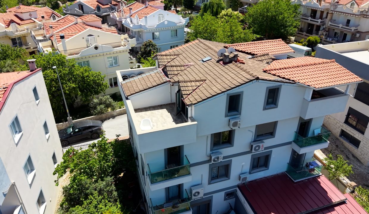 dron.00_03_53_23.Still013